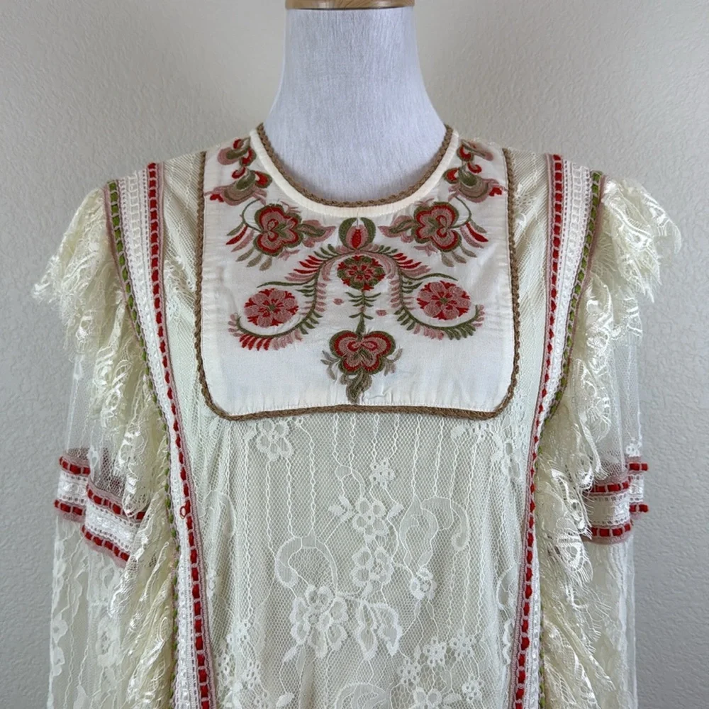 Anthropologie Blnk Tali Embroidered Lace Top Ivory Size Small